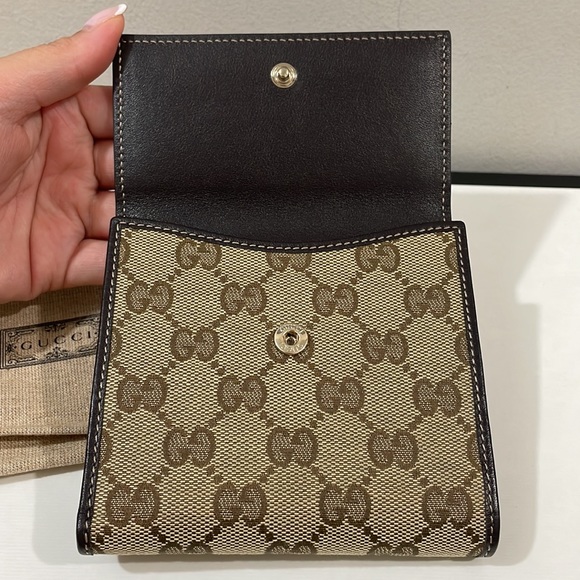 SOLD❤️AUTHENTIC GUCCI MONOGRAM Heart Logo Bifold Wallet❤️ - Picture 10 of 16